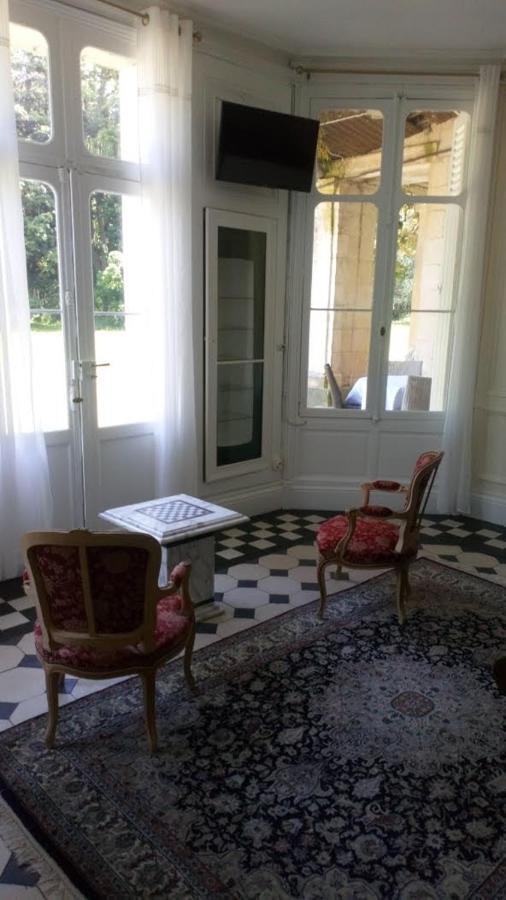 Chateau De Maucouvent Challuy Buitenkant foto