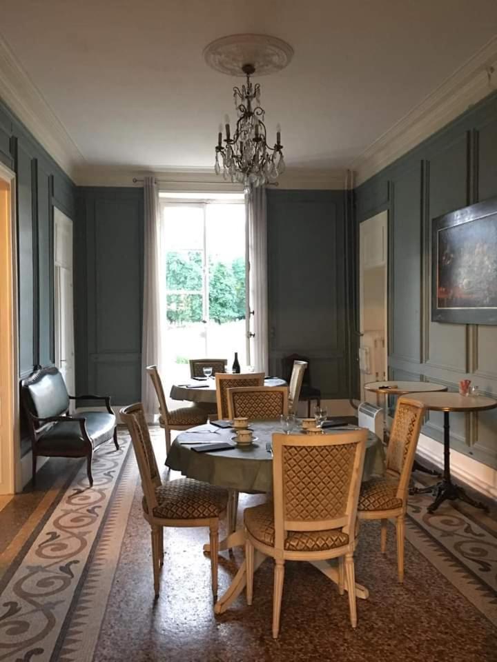 Chateau De Maucouvent Challuy Buitenkant foto